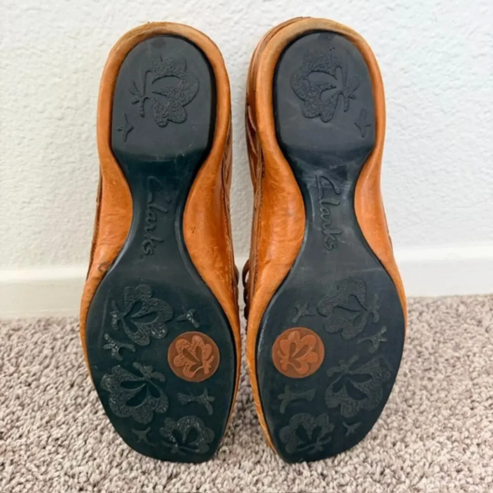 Clarks Huarache Sandals Women's 9.5 M Leather Upper Handwoven Brown Comfortable